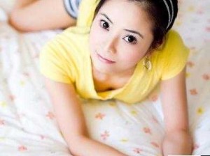 扒开🐻让我❌蜜桃视频在线！那些隐藏在蜜桃视频下的生活真相